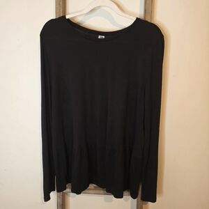 ⭐️40% Off⭐️ Old Navy Relaxed Peplum-Hem Top Black